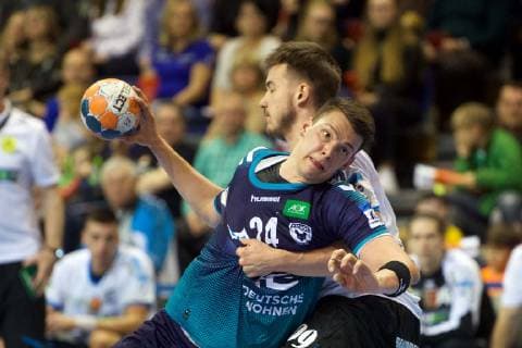 Handball Berlin 31.03.2019 EHF Cup Saison 2018 2019 Füchse Berlin - Balatonfüredi KSE Frederik Simak (Füchse Berlin, No.24) Dominik Mathe (Balatonfüred, No.99)