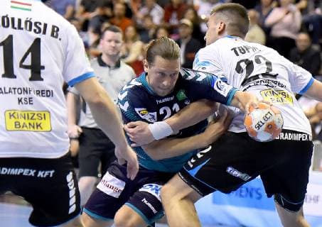 31.03.2019, xlakx, Handball HBL, Fuechse Berlin - Balatonfueredi KSE emspor, v.l.Zweikampf Mattias Zachrisson(Fuechse Berlin, 21),Thema Petar (Balatonfueredi KSE 22) Berlin