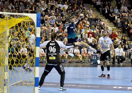31.03.2019, xlakx, Handball HBL, Fuechse Berlin - Balatonfueredi KSE emspor, v.l.Ando Arian (Balatonfueredi KSE 96),zum Sprungwurf Fabian Wiede(Fuechse Berlin, 3),Zoltan Szita (Balatonfueredi KSE 21) Berlin