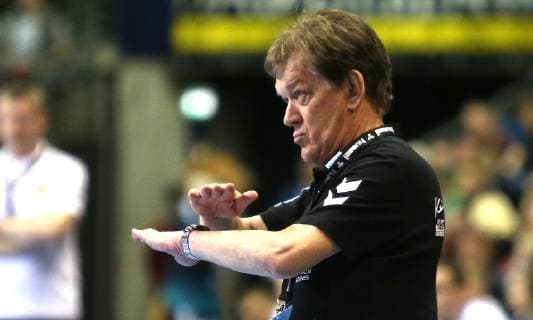31.03.2019, Handball - EHF-Pokal - Gruppe A - 12.Spieltag - Füchse Berlin - Balatonfüredi KSE Bild: Trainer Velimir Petkovic (Füchse Berlin) gestikuliert Handball - EHF-Pokal - Gruppe A - 12.Spieltag - Füchse Berlin - Balatonfüredi KSE