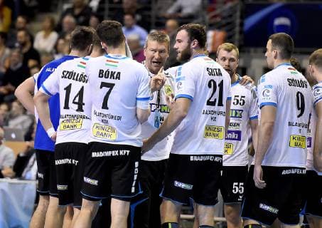 31.03.2019, xlakx, Handball HBL, Fuechse Berlin - Balatonfueredi KSE emspor, v.l.Boka Bendeguz (Balatonfueredi KSE 7),Istvan Csoknyai (Cheftrainer,Balatonfueredi KSE)Zoltan Szita (Balatonfueredi KSE 21),Semenov Yuri (Balatonfueredi KSE 55),Oliver Szoelloesi (Balatonfueredi KSE 9) Berlin