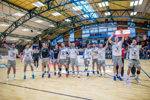 waehrend der Begegnung in der Handball 2. Bundesliga (Herren) - Saison 2018-2019 zwischen Dessau-Rosslauer HV 06 und HC Elbflorenz 2016 in der Anhalt Arena am 31. March 2019 in Dessau-Rosslau, Sachsen Anhalt, Deutschland