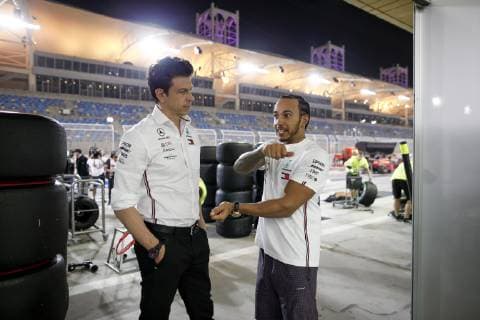 Motorsports: FIA Formula One World Championship WM Weltmeisterschaft 2019, Grand Prix of Bahrain, Toto Wolff (AUT, Mercedes AMG Petronas Motorsport), 44 Lewis Hamilton (GBR, Mercedes AMG Petronas Motorsport), Sakhir Bahrain