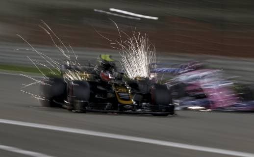 Motorsports: FIA Formula One World Championship WM Weltmeisterschaft 2019, Grand Prix of Bahrain, 20 Kevin Magnussen (DEN, Rich Energy Haas F1 Team), 11 Sergio Perez (MEX, Racing Point F1 Team), Sakhir Bahrain