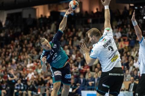 Handball Berlin 31.03.2019 EHF Cup Saison 2018 2019 Füchse Berlin - Balatonfüredi KSE Mattias Zachrisson (Füchse Berlin, No.21) Laszlo Kemeny (Balatonfüred, No.03)