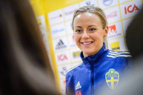 190402 Amanda Ilestedt of the Swedish women national football team in the mixed zone after a training session on April 2, 2019 in Stockholm. Copyright: SIMONxHASTEGARD BB190402BB124