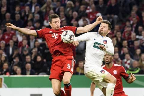 03.04.2019, xkvx, Fussball DFB Pokal 1 4 Finale, FC Bayern Muenchen - 1.FC Heidenheim emspor, v.l. Robert Lewandowski (FCB - FC Bayern Muenchen), Marnon Busch (1. FC Heidenheim) Handspiel Elfmeter Handelfmeter (DFL DFB REGULATIONS PROHIBIT ANY USE OF PHOTOGRAPHS as IMAGE SEQUENCES and or QUASI-VIDEO) Muenchen *** 03 04 2019 xkvx Soccer DFB Cup 1 4 Final FC Bayern Muenchen 1 FC Heidenheim emspor v l Robert Lewandowski FCB FC Bayern Muenchen Marnon Busch 1 FC Heidenheim Handball Penalty penalty DFL DFB REGULATIONS PROHIBIT ANY USE OF PHOTOGRAPHS as IMAGE SEQUENCES and or QUASI VIDEO Munich