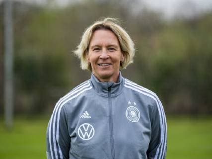 Fußball: DFB, Frauenfußball-Nationalmannschaft, Mannschafts- und Porträtfotos am 03.04.2019 in Marienfeld (Nordrhein-Westfalen). Bundestrainerin Martina Voss-Tecklenburg Copyright: xKirchner DavidxInderliedx