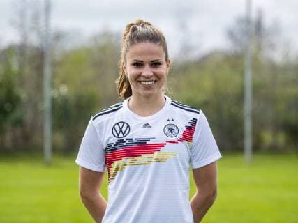 Fußball: DFB, Frauenfußball-Nationalmannschaft, Mannschafts- und Porträtfotos am 03.04.2019 in Marienfeld (Nordrhein-Westfalen). Melanie Leupolz Copyright: xKirchner DavidxInderliedx