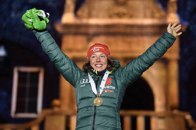 Third placed Laura Dahlmeier of Germany poses on the podium during the medal ceremony after the women s 7,5 km sprint event at the IBU World Biathlon Championships in Oestersund, Sweden, on March 08, 2019. OESTERSUND SWEDEN BIATHLON x10070x *** Third placed Laura Dahlmeier of Germany poses on the podium during the medal ceremony after the women s 7 5 km sprint event at the IBU World Biathlon Championships in Oestersund Sweden on March 08 2019 OESTERSUND SWEDEN BIATHLON x10070x,  Copyright: xJessicaxGow TTx SWEDEN BIATHLON WORLD CHAMPIONSHIPS