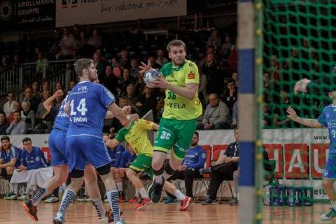 2. Handball Bundesliga, VFL Eintracht Hagen - TSV Bayer Dormagen, Hagen, 5.4.2019 Tim Stefan (Eintracht Hagen) & Ian Hüter (TSV Bayer Dormagen), VFL Eintracht Hagen - TSV Bayer Dormagen am 5.4.2019 in der Krollmann Arena, Hagen