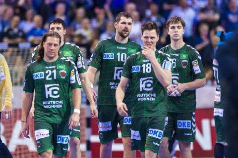 Hamburg, Deutschland 06. April 2019: REWE Final 4 - DHB Pokal Halbfinale - THW Kiel vs. Fuechse Berlin die Mannschaft von Fuechse Berlin, unzufrieden enttäuscht enttaeuscht niedergeschlagen frustriert, Hamburg Barclaycard Arena Hamburg Deutschland
