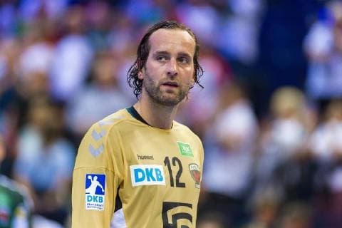 Hamburg, Deutschland 06. April 2019: REWE Final 4 - DHB Pokal Halbfinale - THW Kiel vs. Fuechse Berlin Torhueter Silvio Heinevetter (Berlin) unzufrieden enttäuscht enttaeuscht niedergeschlagen frustriert, Hamburg Barclaycard Arena Hamburg Deutschland