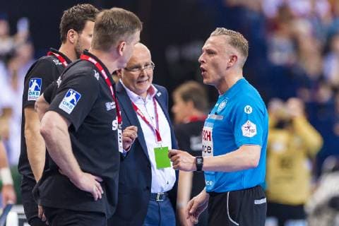 Hamburg, Deutschland 06. April 2019: REWE Final 4 - DHB Pokal Halbfinale - THW Kiel vs. Fuechse Berlin Hamburg Barclaycard Arena Hamburg Deutschland