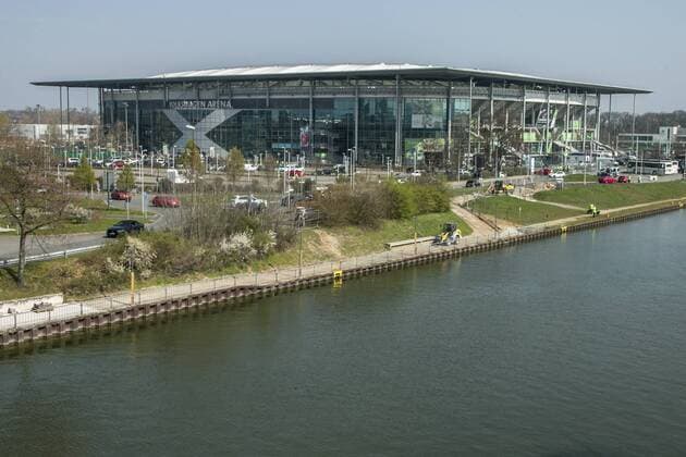 Aus 1. BL Saison 2018 19 Vfl Wolfsburg - Hannover 96 3:1 am 06.04.2019. Im Foto: Volkswagen Arena in Wolfsburg am Mittellandkanal _DFB regulations prohibit any use of photographs as image sequences and or quasi-video.