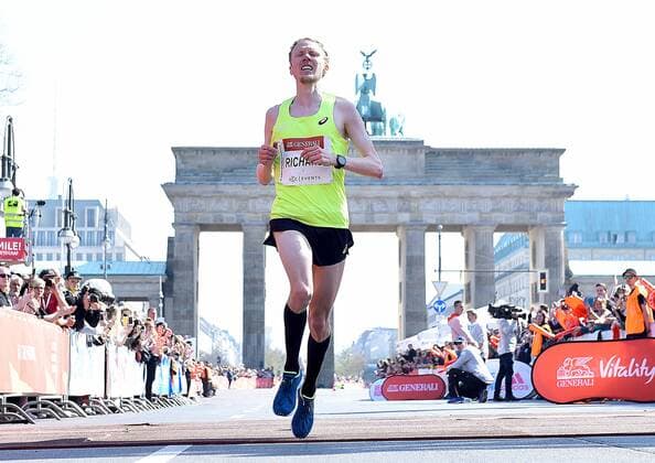 Sport Themen der Woche KW14 Sport Bilder des Tages 07.04.2019, xlakx, Leichtathletik Marathon, Berliner Halbmarathon 2019 emspor, v.l. bester deutscher Laeufer Sieger Platz 5 Richard Ringer (GER) 39. Generali Berliner Halbmarathon Berlin *** 07 04 2019 xlakx Athletics Marathon Berlin Half Marathon 2019 emspor v l best German runner winner place 5 Richard Ringer GER 39 Generali Berlin Half Marathon Berlin