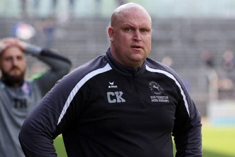 Fußball, Trainerhistorie Westfalia Herne von 1938 bis heute Trainer Christian Knappmann (WH) Fussball Oberliga Westfalen, 26. Spieltag, Sportfreunde Siegen - SC Westfalia Herne, am 07.04.2019 in Siegen Deutschland.