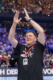 Hamburg, Deutschland 07. April 2019: REWE Final 4 - DHB Pokal Finale - SC Magdeburg vs. THW Kiel Trainer Alfred Gislason (THW Kiel) Jubel Freude Emotion Hamburg Barclaycard Arena Hamburg Deutschland