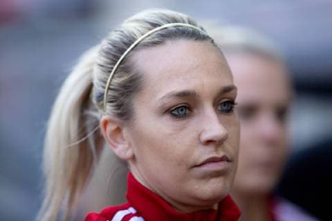 Paderborn , Deutschland 09.04.2019: DFB Länderspiel - Frauen - 2018 2019 - Deutschland vs. Japan Lena Goeßling (VfL Wolfsburg Deutschland) DFB regulations prohibit any use of photographs as image sequences and or quasi-video. Paderborn Nordrhein-Westfalen Deutschland Benteler Arena