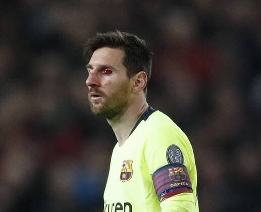 Sport Themen der Woche Sport Bilder des Tages Lionel Messi of Barcelona with injury during the UEFA Champions League match at Old Trafford, Manchester. Picture date: 10th April 2019. Picture credit should read: Darren Staples Sportimage EDITORIAL USE ONLY. No use with unauthorised audio, video, data, fixture lists, club league logos or live services. Online in-match use limited to 120 images, no video emulation. No use in betting, games or single club league player publications. SPI-0026-0030