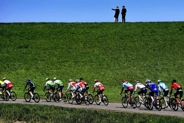 Sport Themen der Woche Sport Bilder des Tages Illustration picture shows the pack of riders in action during the 107th edition of the Scheldeprijs one day cycling race, 202,3km from Borsele to Schoten, Wednesday 10 April 2019. YORICKxJANSENS  x05565928x