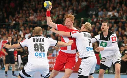 Paul Drux (Deutschland),Patrick Wiencek (Deutschland) gegen Tomasz Gebala (Polen) beim EM Qualifikationsspiel Deutschland gegen Polen der Männer am 13.04.19 im Gerry Weber Stadion in Halle Westfalen Handball - EM-Qualifikation - Deutschland - Polen