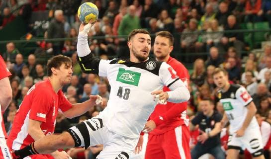 Jannik Kohlbacher (Deutschland) beim EM Qualifikationsspiel Deutschland gegen Polen der Männer am 13.04.19 im Gerry Weber Stadion in Halle Westfalen Handball - EM-Qualifikation - Deutschland - Polen