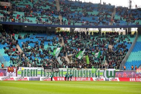 Leipzig vs VfL, 1. BL Leipzig, 13.04.2019, FUßBALL - RB Leipzig vs VfL Wolfsburg, 1. BL, Saison 2018 19, Red Bull Arena. Bild zeigt: VfL Fans DFL REGULATIONS PROHIBIT ANY USE OF PHOTOGRAPHS AS IMAGE SEQUENCES AND OR QUASI-VIDEO. Leipzig *** Leipzig vs VfL 1 BL Leipzig 13 04 2019 FOOTBALL RB Leipzig vs VfL Wolfsburg 1 BL Season 2018 19 Red Bull Arena Picture shows VfL Fans DFL REGULATIONS PROHIBIT ANY USE OF PHOTOGRAPHS AS IMAGE SEQUENCES AND OR QUASI VIDEO Leipzig