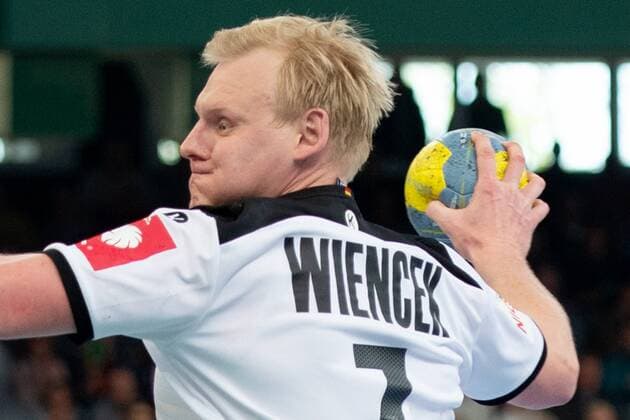 Halle (Westf.), Deutschland 13.04.2019: DHB Qualifikationsspiel - 2018 2019 - Deutschland vs. Polen Patrick Wiencek (Deutschland) Halle (Westf.) Nordrhein-Westfalen Deutschland Gerry-Weber-Stadion