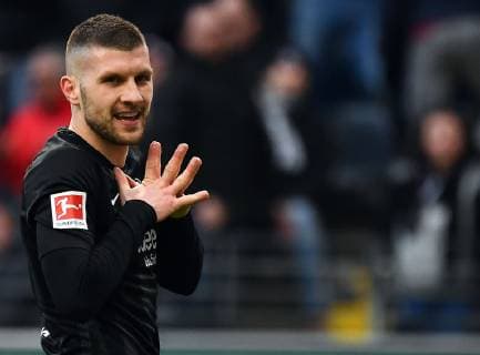 14.04.2019, xjhx, Fussball 1.Bundesliga, Eintracht Frankfurt - FC Augsburg emspor, v.l. Ante Rebic (Eintracht Frankfurt) enttaeuscht, enttaeuscht schauend, dissapointed (DFL DFB REGULATIONS PROHIBIT ANY USE OF PHOTOGRAPHS as IMAGE SEQUENCES and or QUASI-VIDEO) Frankfurt am Main