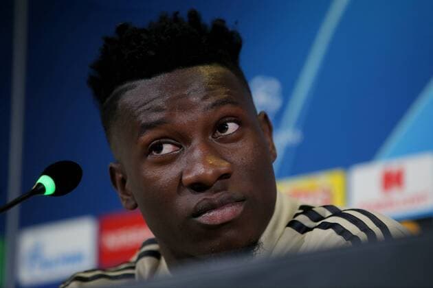 Turin, Italien, 15.04.2019, Ajax Amsterdam Pressekonferenz, Torwart Andre Onana (Ajax) Schaut ( DeFodi541