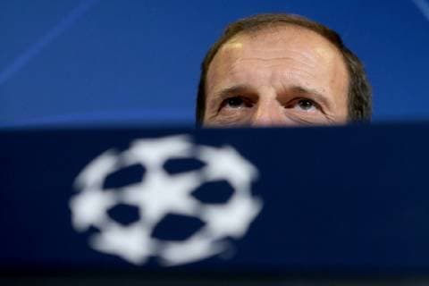 Turin, Italien, 15.04.2019, Juventus Turin Pressekonferenz, Trainer Massimiliano Allegri (JUV) Schaut ( DeFodi541