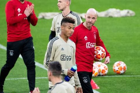 David Neres of Ajax, Ajax coach Erik ten Hag during a training session prior to the UEFA Champions League quarter final match between Juventus FC and Ajax Amsterdam at the Allianz Arena on April 15, 2019 in Turin, Italy UEFA Champions League 2018 2019 xVIxVIxImagesx xTomxBodexMultimediaxIVx 14210120