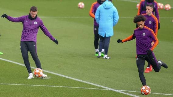 Manchester City Training Leroy Sane (right) during Manchester City training at the Etihad Campus, Manchester Content Not Available For UK Newspapers Copyright: xStevexMcCormickx FIL-13122-0001