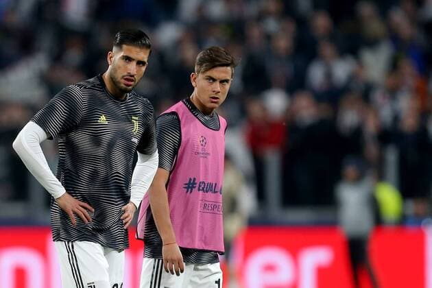 Turin, Italien, 16.04.2019, UEFA Champions League - 2018 19 Season, Viertelfinale, 2. Runde, Juventus Turin - Ajax Amsterdam, Emre Can (JUV) und Paulo Dybala (JUV) Schauen ( DeFodi541
