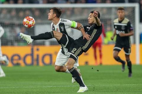 Champions League 2018 2019 Juventus v AFC Ajax 16-04-2019: Voetbal: Juventus v Ajax: Turijn Champions League 2018-2019 Paulo Dybala of Juventus, Noussair Mazraoui of Ajax