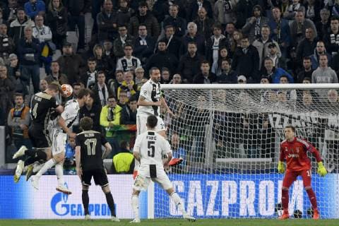 16th April 2019, Allianz Stadium, Turin, Italy; UEFA Champions League football, quarter final 2nd leg, Juventus versus Ajax; Matthijs de Ligt of Ajax scores the goal for 2-1 to Ajax with a header in the 67th minute  ActionPlus12124743 PierpaoloxPiciucco