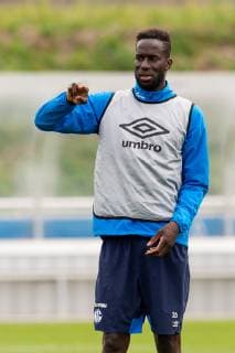 Gelsenkirchen, Germany 17.04.2019, Training FC Schalke 04, Salif Sane (S04) gestikuliert, gestik ( DeFodi053