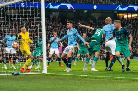 Manchester City v Tottenham Hotspur UEFA Champions League Fernando Llorente of Tottenham Hotspur (third from right) heads his sides third goal during the second leg of the UEFA Champions League quarter-final match at the Etihad Stadium, Manchester Content Not Available For UK Newspapers Copyright: xMattxWilkinsonx FIL-13126-0055