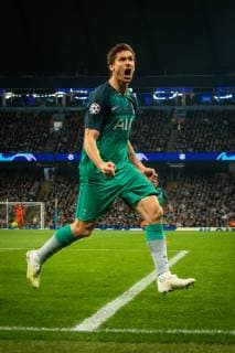 Manchester City v Tottenham Hotspur UEFA Champions League Fernando Llorente of Tottenham Hotspur celebrates after scoring during the second leg of the UEFA Champions League quarter-final match at the Etihad Stadium, Manchester Content Not Available For UK Newspapers Copyright: xMattxWilkinsonx FIL-13126-0061