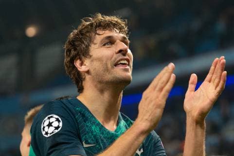 Manchester City v Tottenham Hotspur UEFA Champions League Fernando Llorente of Tottenham Hotspur applauds fans following the second leg of the UEFA Champions League quarter-final match at the Etihad Stadium, Manchester Content Not Available For UK Newspapers Copyright: xMattxWilkinsonx FIL-13126-0082