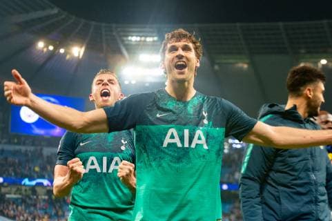 Manchester City v Tottenham Hotspur UEFA Champions League Fernando Llorente of Tottenham Hotspur celebrates with Toby Alderweireld (left) following the second leg of the UEFA Champions League quarter-final match at the Etihad Stadium, Manchester Content Not Available For UK Newspapers Copyright: xMattxWilkinsonx FIL-13126-0102
