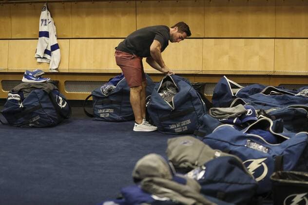 April 18, 2019 - Tampa, Florida, U.S. - DIRK SHADD Times.Tampa Bay Lightning center Tyler Johnson (9) packs up his equipment bag as he prepares to leave the locker room Thursday, April 18, 2019 at Amalie Arena in Tampa. The Lightning was swept by the Columbus Blue Jackets in the first round of the NHL Eishockey Herren USA Stanley Cup Playoffs. Florida News - April 18, 2019 - ZUMAs70_ 90811825st Copyright: xDirkxShaddx