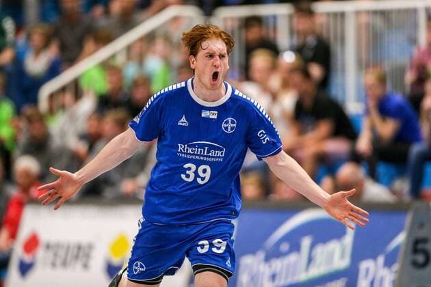 Lukas Stutzke (Dormagen 39) jubelt beim Spiel TSV Bayer Dorrmagen vs. HSV Hamburg, Handball, 2. Bundesliga, 18.04.2019 TSV Bayer Dorrmagen vs. HSV Hamburg, Handball, 2. Bundesliga, 18.04.2019 Dormagen Copyright: xEIBNER MarioxHommesx EP_MHS