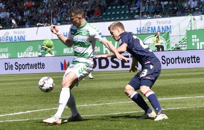 0.04.2019 - Fussball - Saison 2018 2019 - 2. Fussball - Bundesliga - 30. Spieltag: SpVgg Greuther Fürth ( Kleeblatt ) - 1. FC Union Berlin (Eisern Union) - - DFL regulations prohibit any use of photographs as image sequences and or quasi-video - Fabian Reese (17, SpVgg Greuther Fürth ) Felix Kroos (23, 1. FC Union Berlin )