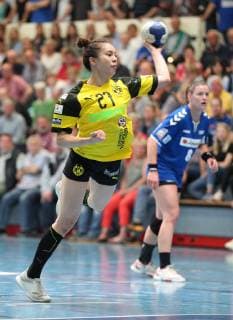Asuka Fujita (Borussia Dortmund 27) fuehrt einen Siebenmeter aus, HSG Blomberg-Lippe vs Borussia Dortmund, Handball, 1. Frauen Bundesliga, 20.04.2019, HSG Blomberg-Lippe vs Borussia Dortmund Handball, 1. Bundesliga Frauen, 20.04.2019 Blomberg Copyright: xEIBNER JanxStrohdiekx EP_JSK