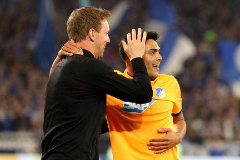 Nadiem Amiri (TSG 1899 Hoffenheim) freut sich mit Cheftrainer Julian Nagelsmann (TSG 1899 Hoffenheim) über sein Tor zum 1:4 beim BL-Spiel (Saison 2018 19) FC Schalke 04 - TSG 1899 Hoffenheim. Copyright: Thomas Pakusch
