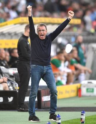 Sport Themen der Woche KW16 Sport Bilder des Tages Borussia Mönchengladbach - Rasenballsport Leipzig 20.04.2019. Trainer Ralf Rangnick (RB Leipzig) jubelt nach dem Schlußpfiff. DFL REGULATIONS PROHIBIT ANY USE OF PHOTOGRAPHS AS IMAGE SEQUENCES AND OR QUASI-VIDEO