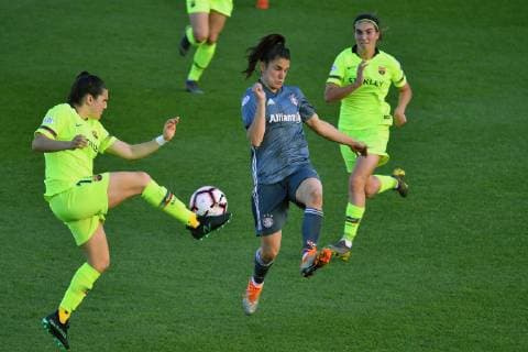 v.li:Andrea PEREIRA (Barcelona), Jovana DAMNJANOVIC (FCB), Marta TORREJON (Barcelona), Aktion,Zweikampf. FC Bayern Muenchen - FC Barcelona Barca Fussball Champions League der Frauen ,Halbfinale am 21.04.2019. FC BAYERN CAMPUS. DFL REGULATIONS PROHIBIT ANY USE OF PHOTOGRAPHS AS IMAGE SEQUENCES AND OR QUASI-VIDEO.