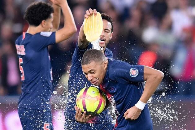 Sport Themen der Woche KW16 Sport Bilder des Tages JOIE - 07 KYLIAN MBAPPE (PSG) - 10 NEYMAR JR (PSG) FOOTBALL : Paris SG vs Monaco - Ligue 1 Conforama - 21 04 2019 FEP Panoramic 